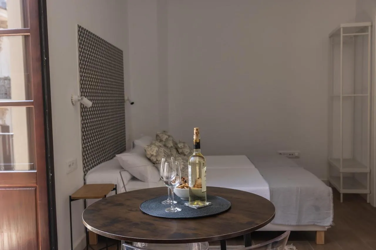 Apartamento-Loft Especeria Black Malaga Apartment